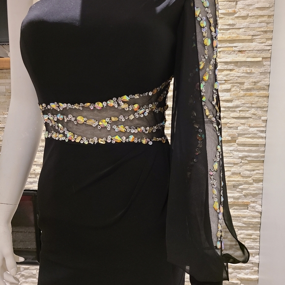 Special Occasion Cocktail Dress. - Picture 7 of 8